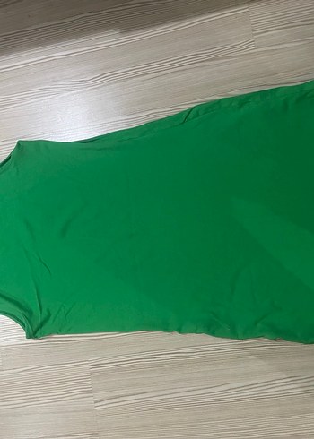 Diğer 10 tane Farklı renk ve modellerde S ve M Beden elbise