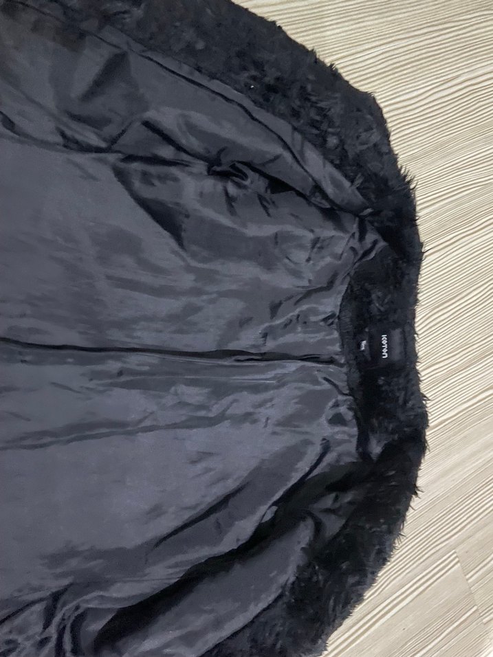 Siyah Kadın Peluş Kaban - Görsel 2