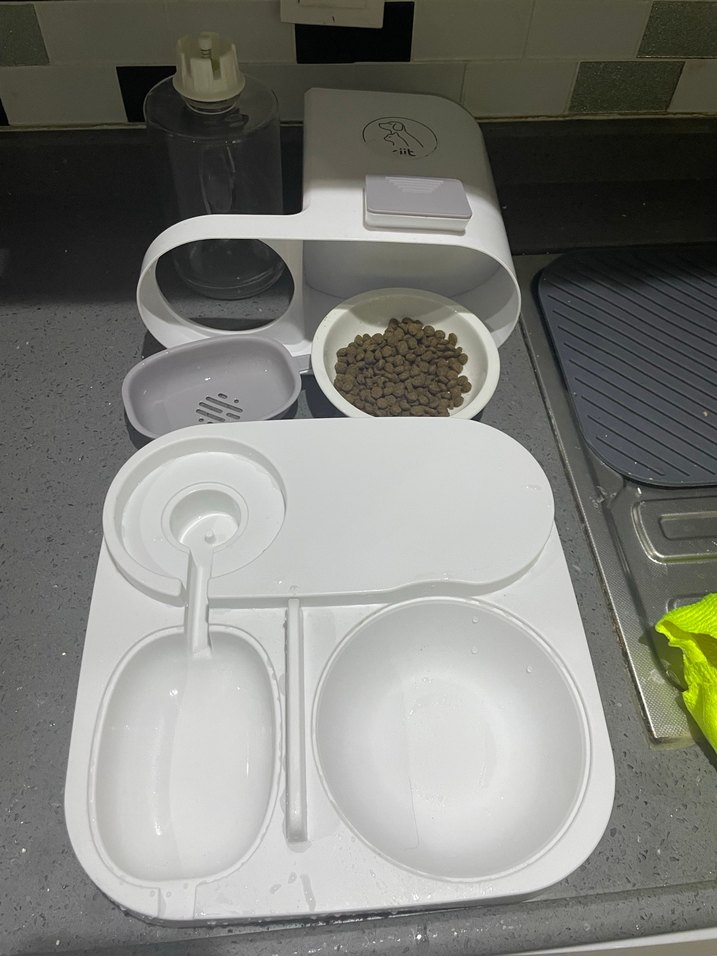 2'si 1 Arada Kedi ve Köpek Mama Su Kabı 2.2L - Görsel 4