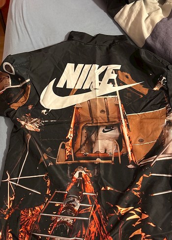 Erkek Spor Tarzı Baskılı Rüzgarlık - Görsel 4