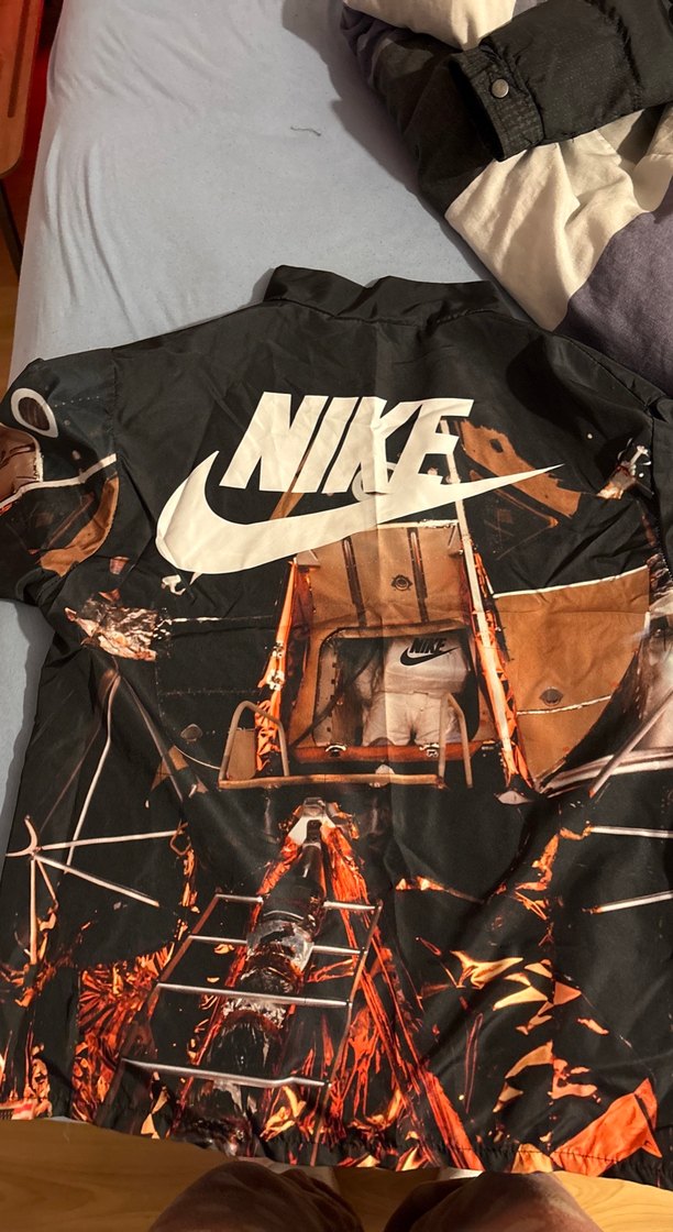 Erkek Spor Tarzı Baskılı Rüzgarlık - Görsel 4