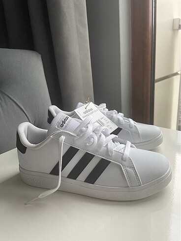 Adidas kadın ayakkabı