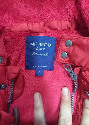 Kırmızı Kapüşonlu Erkek Çocuk Mont - Görsel 2