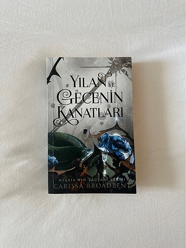 Yılan ve Gecenin Kanatları | Carissa Broadbent