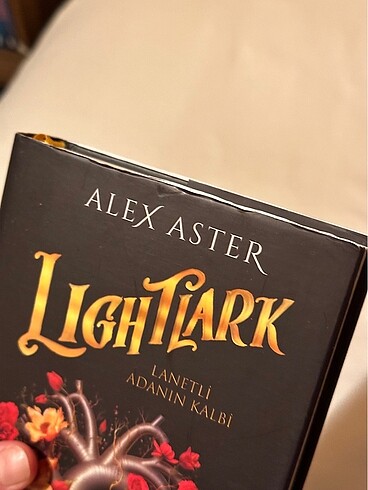  Lightlark