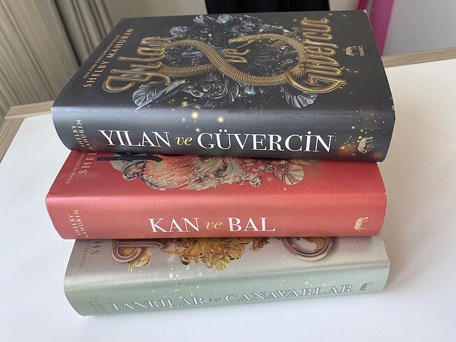 Yılan ve Güvercin Serisi Ciltli