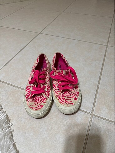 Superga ayakkabı