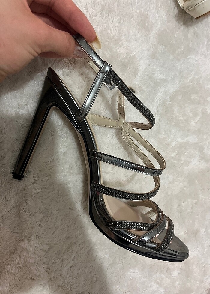 Topuklu ayakkabı - Görsel 2