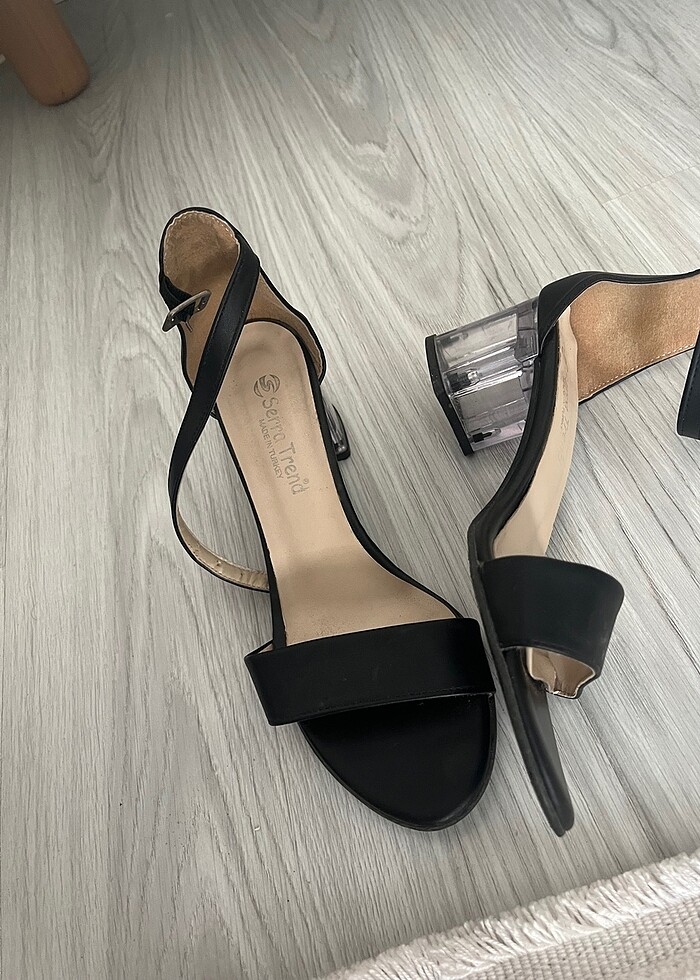 Kısa kalın topuklu ayakkabı - Görsel 2