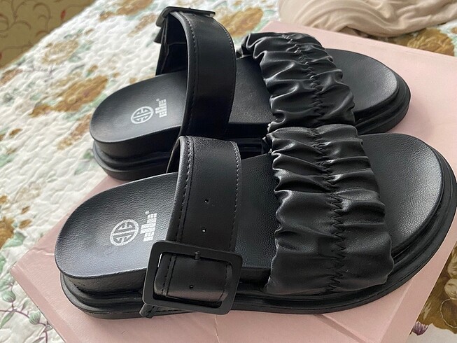 Elle Elle Marka Terlik