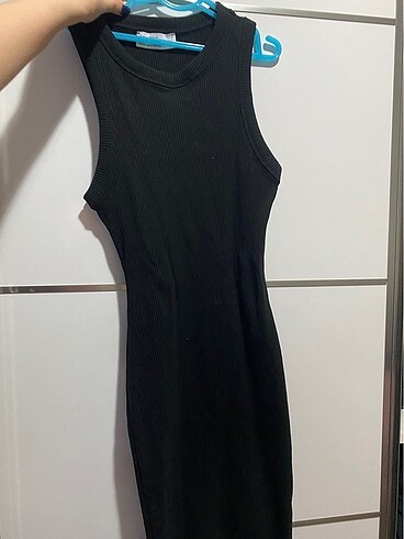 Bershka siyah elbise 34