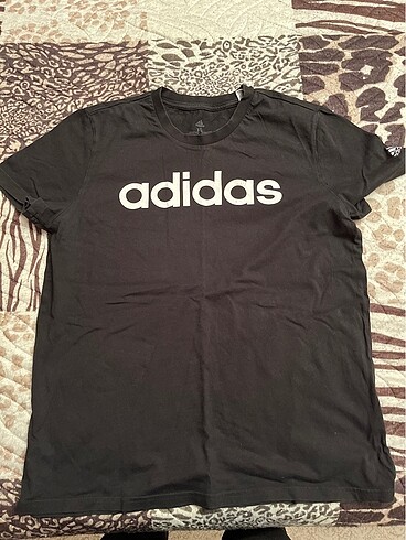 Adidas tişört