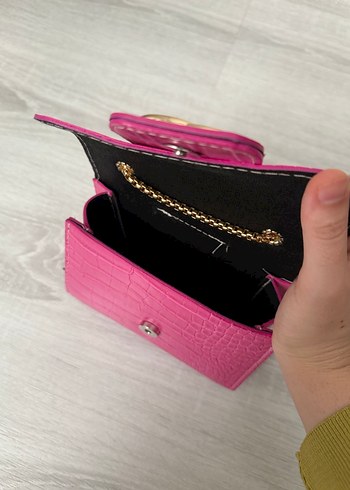 Gusto Pembe Deri Yılan Desenli Tokalı Kadın Çanta