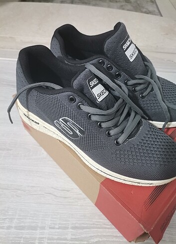 41 Beden Skechers gri erkek spor ayakkabı