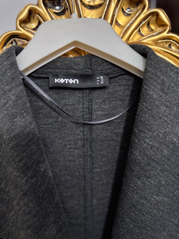 Gri,  kısa kadın kaban - Görsel 4