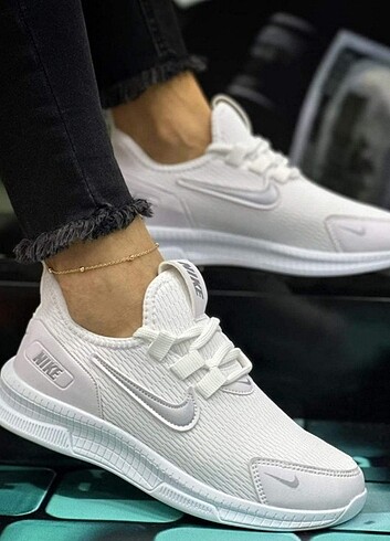 NIKE NIKE 