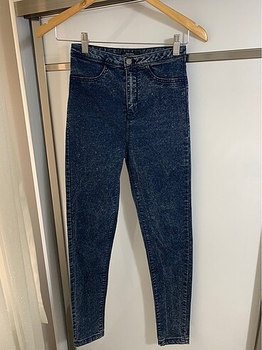 Bershka Jean