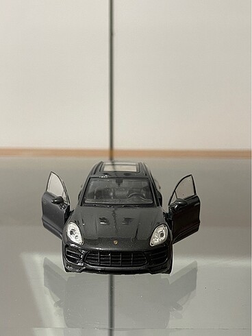  Beden PORSCHE MACAN TURBO