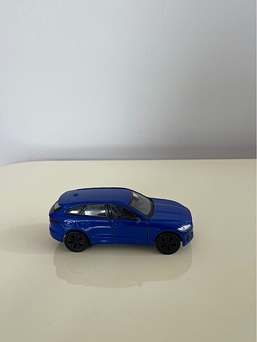  Beden Jaguar model araba