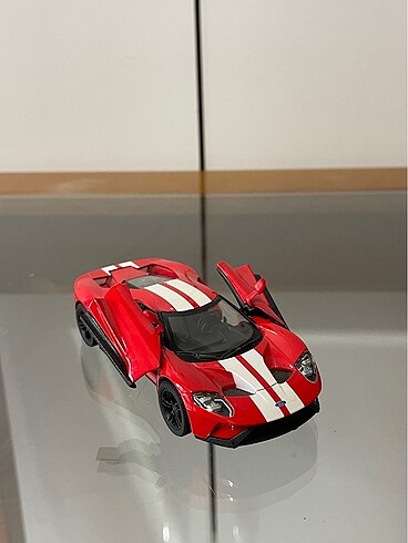 FORD GT