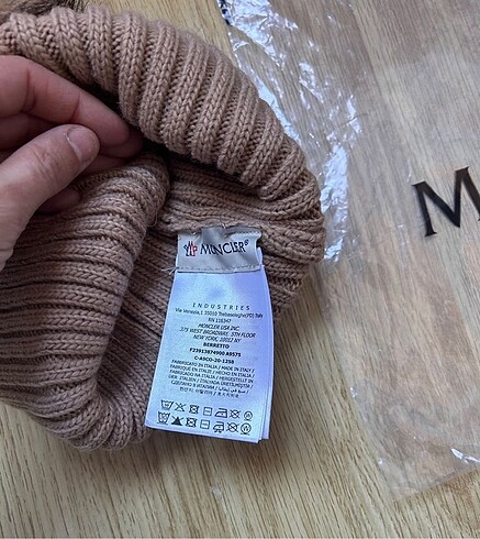 Moncler bere - Görsel 4