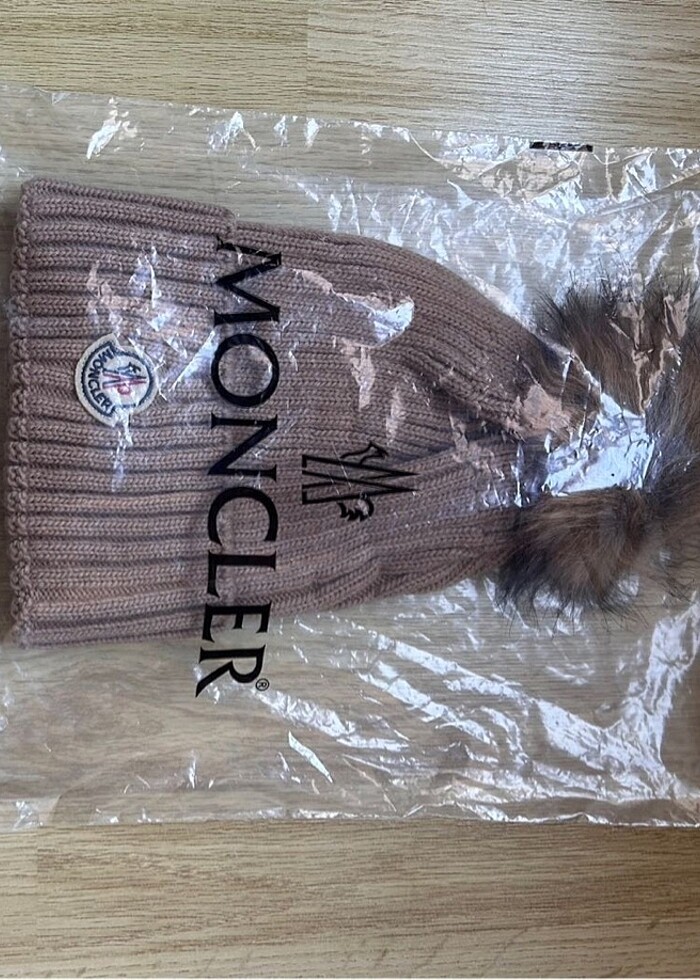 Moncler bere - Görsel 3