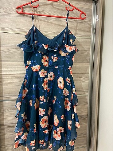 Trendyol & Milla Çiçek detaylı mini elbise
