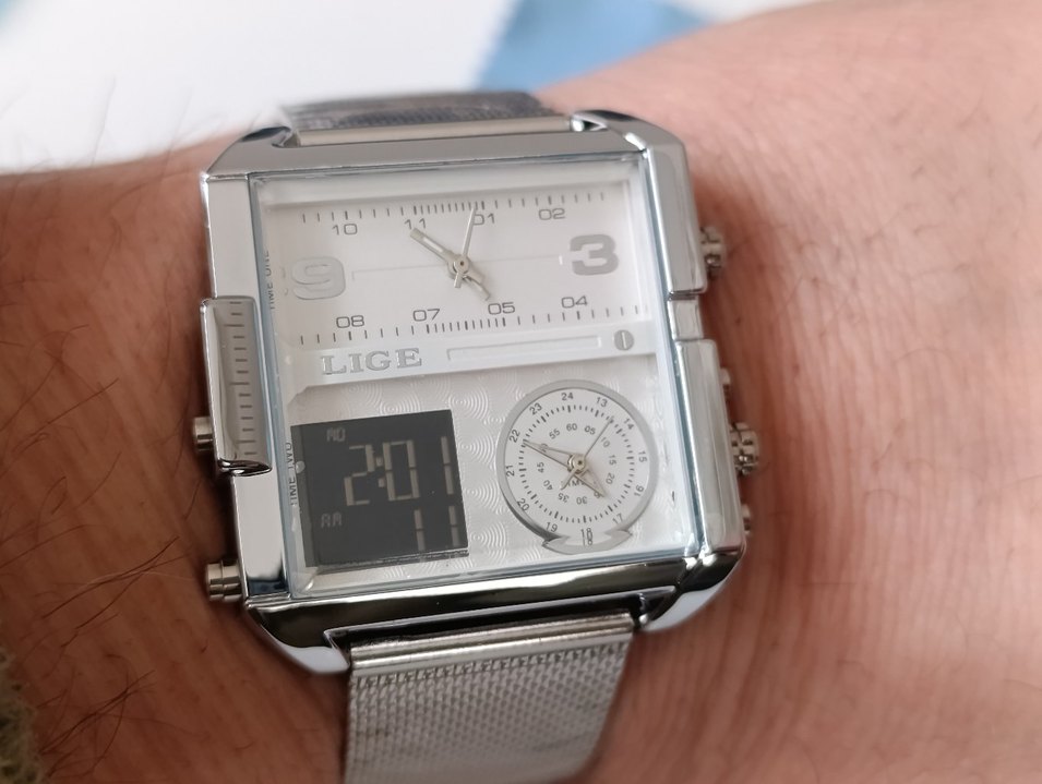 SIFIR KUTUSUNDA, ORJİNAL LİGE ANALOG ve DİJİTAL KOL SAATİ - Görsel 4