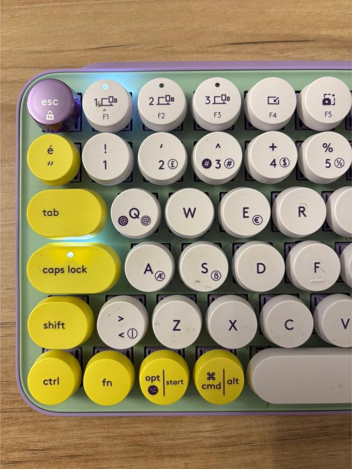 Logitech Popkeys Mekanik Emoji klavye - Görsel 3