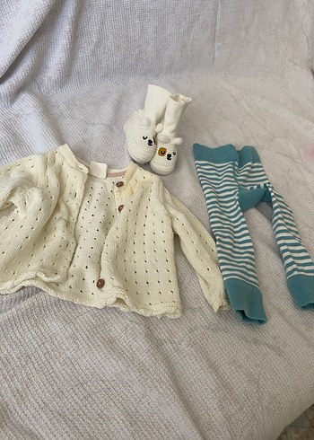 Beyaz Nakışlı Örgü Bebek Kız Takımı - Görsel 2