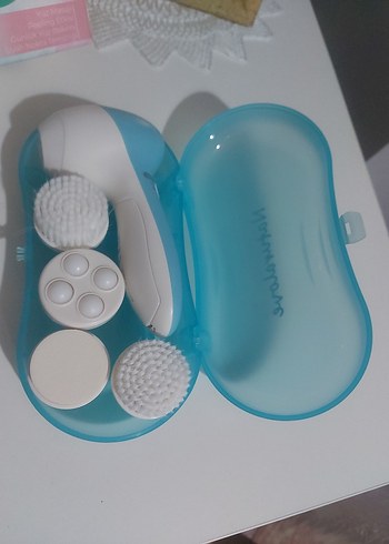 Turkuaz Renkli Yüz Temizleme Cihazı - Görsel 3