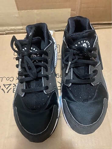 ORJİNAL NİKE AİR HUARACHE AYAKKABI