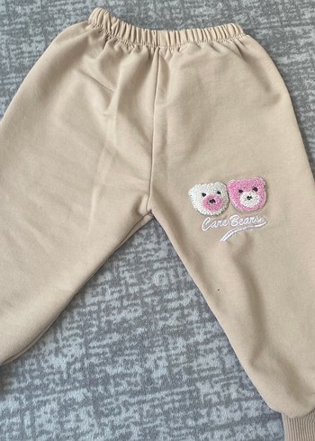 Bej Nakışlı Peluş Detaylı Kız Eşofman Altı