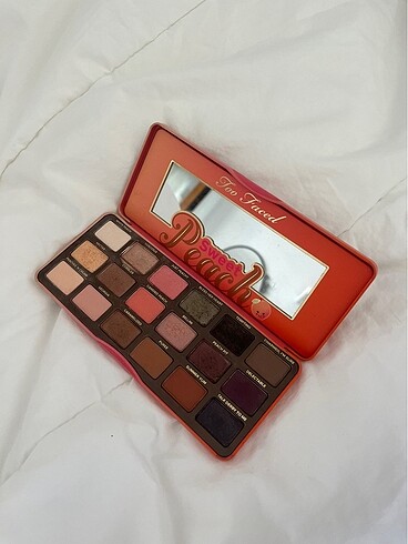  Beden Too faced far paleti