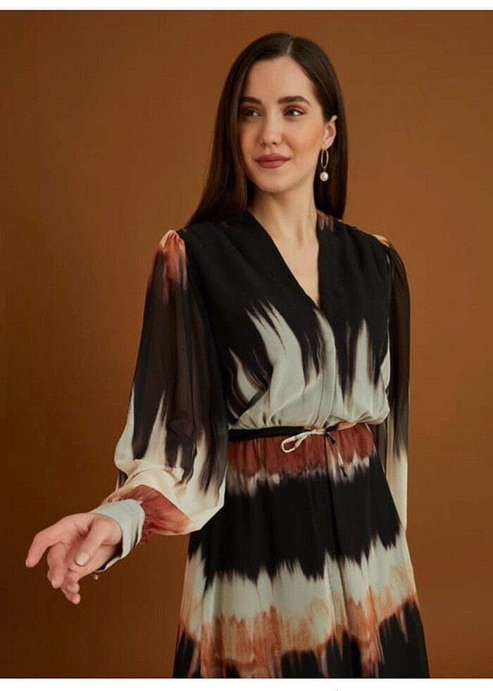 Batik desen şifon elbise - Görsel 4