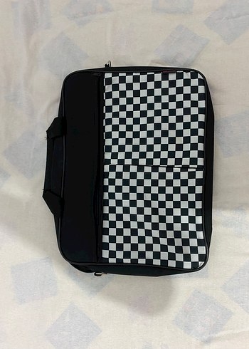 Siyah Damalı Fermuarlı Laptop Çantası