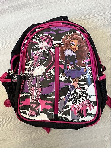 Monster High Lisanslı İlkokul Çantası