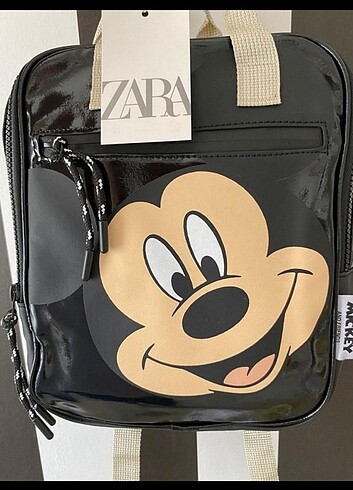 Zara mickey Rugan canta