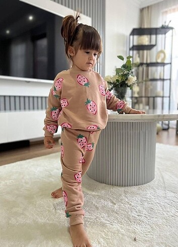 Zara Çilek Desen Alr Üst Takm