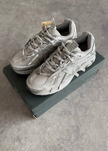 42 Beden New Balance 1906A - Concrete Silver