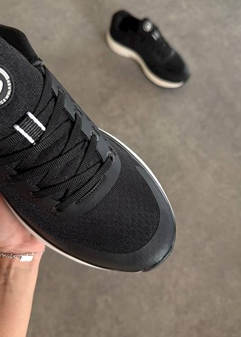 42 Beden siyah Renk Skechers
