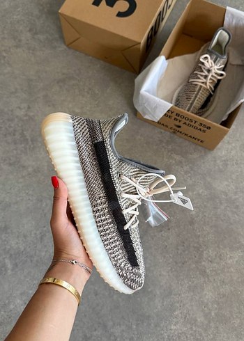 Yeezy Boost 350 V2 ZYON