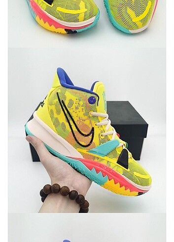 Nike Kyrie 7