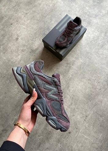 New Balance 9060