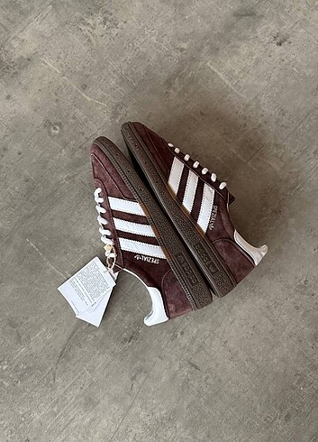 38 Beden Adidas Handball Spezial
