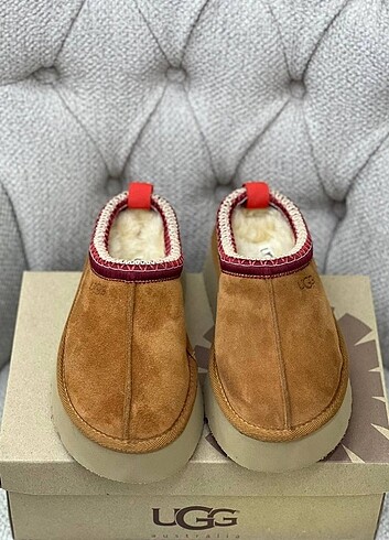 38 Beden Ugg Tazz platform boots