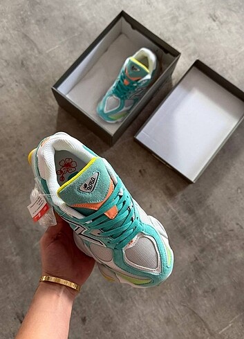 New Balance New Balance 9060