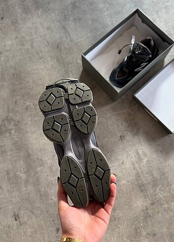 38 Beden New Balance 9060 Blacktop Dark Moss unisex
