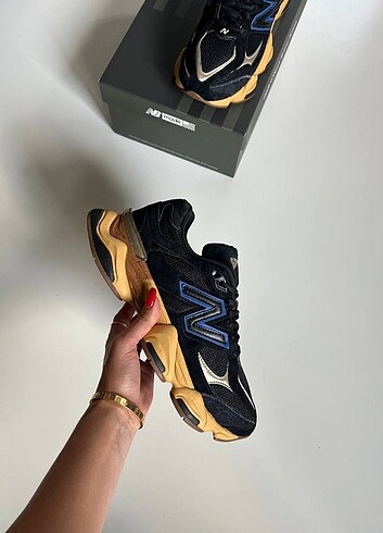 New Balance 9060 Black Royal Gum