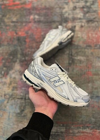 New Balance 1906